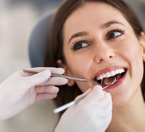 Cosmetic Dentist in Brant Hills, ON – Expert smile enhancement treatments