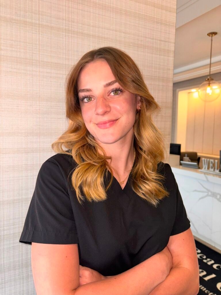 Ava, scheduling coordinator at Beacon Hill Dental Centre Burlington Ontario